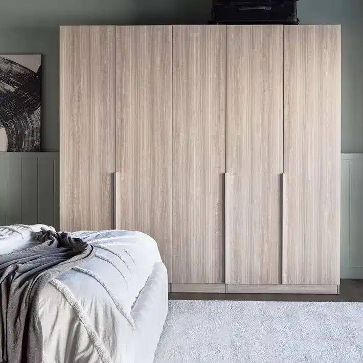 Modern Wooden Bedroom Wardrobe - VL-RT-86134
