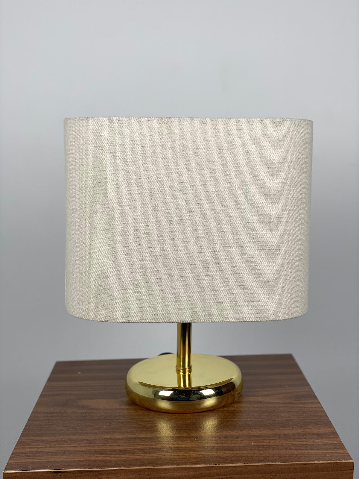 Modern Table Lamp -VL-TBS-582552