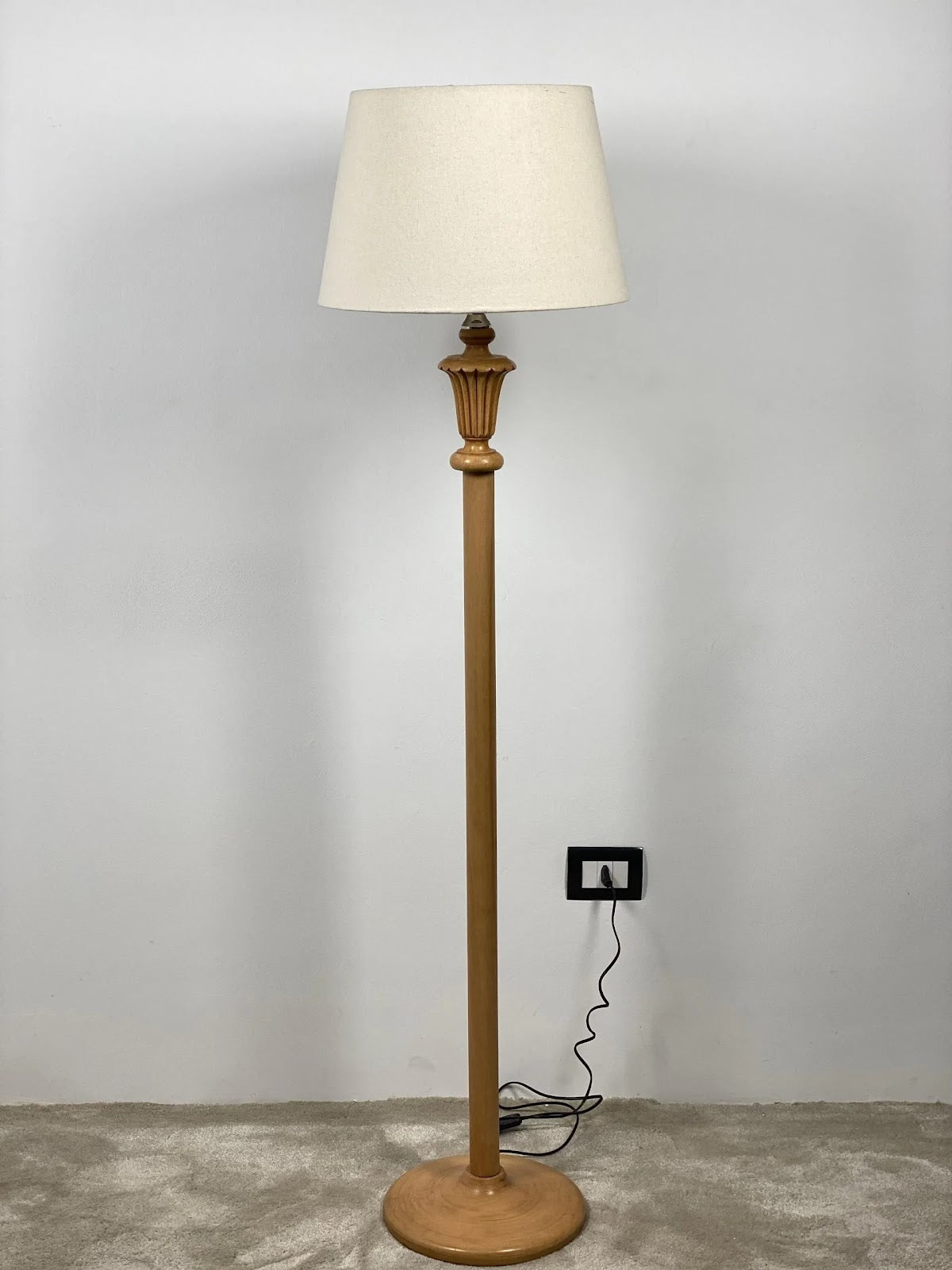 Modern Floor Lamp -VL-TBS-1018988