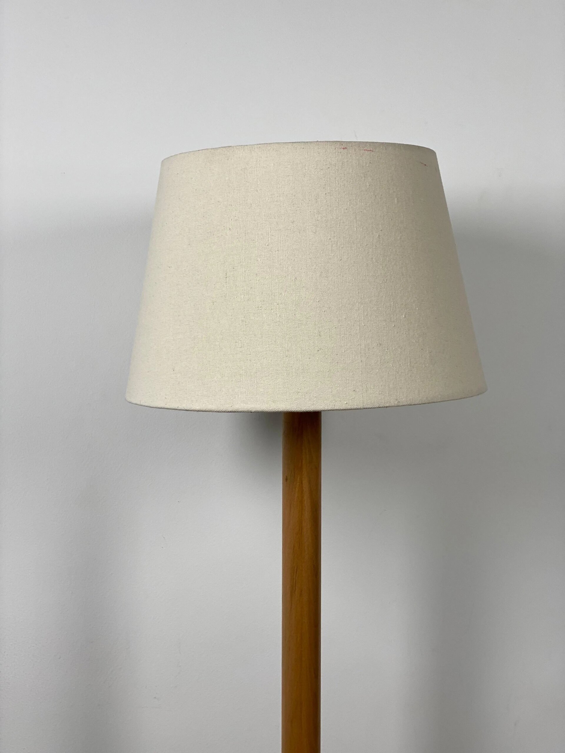 Modern Floor Lamp -VL-TBS-1020990 - Image 2