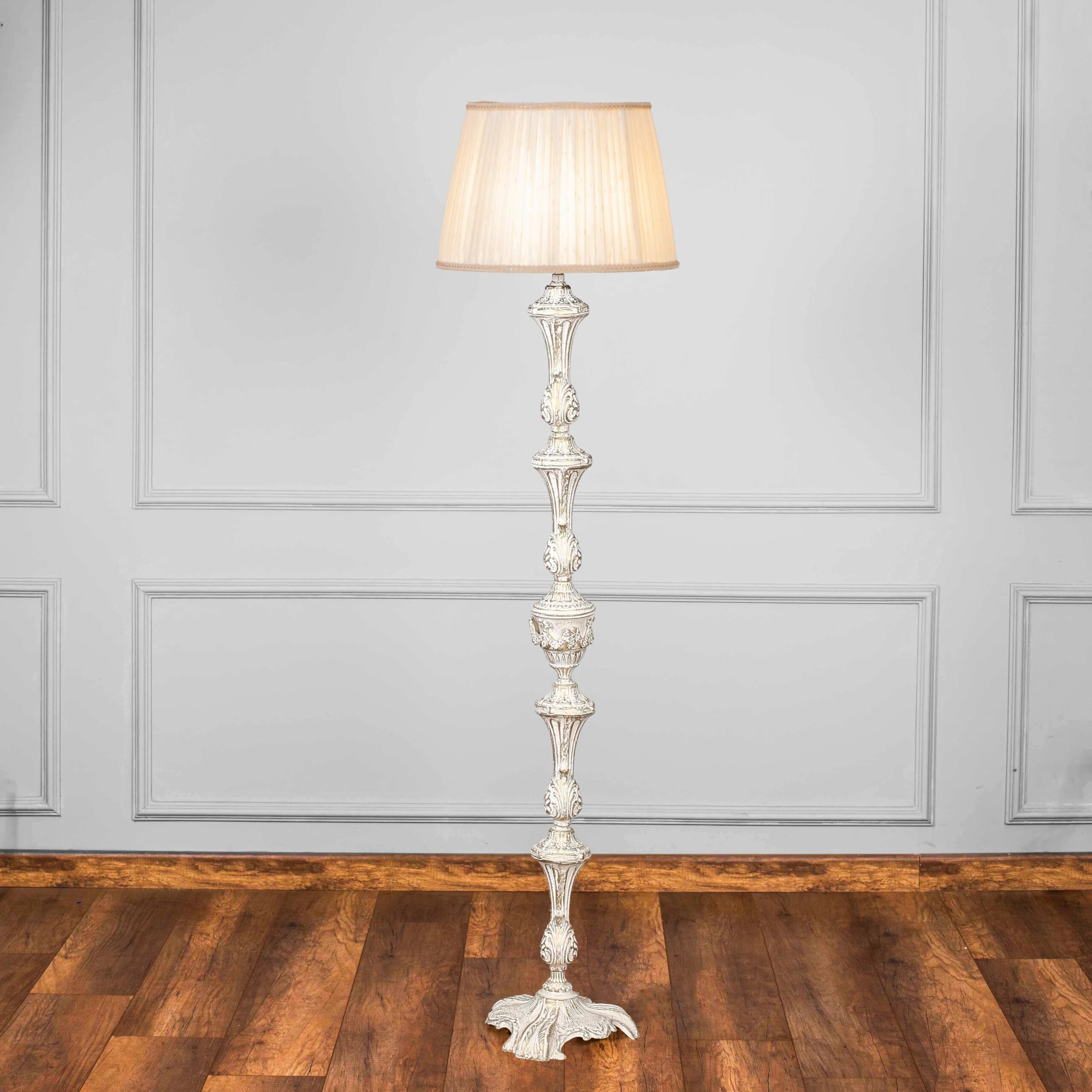 New Classic Floor Lamp -VL-TBS-917887