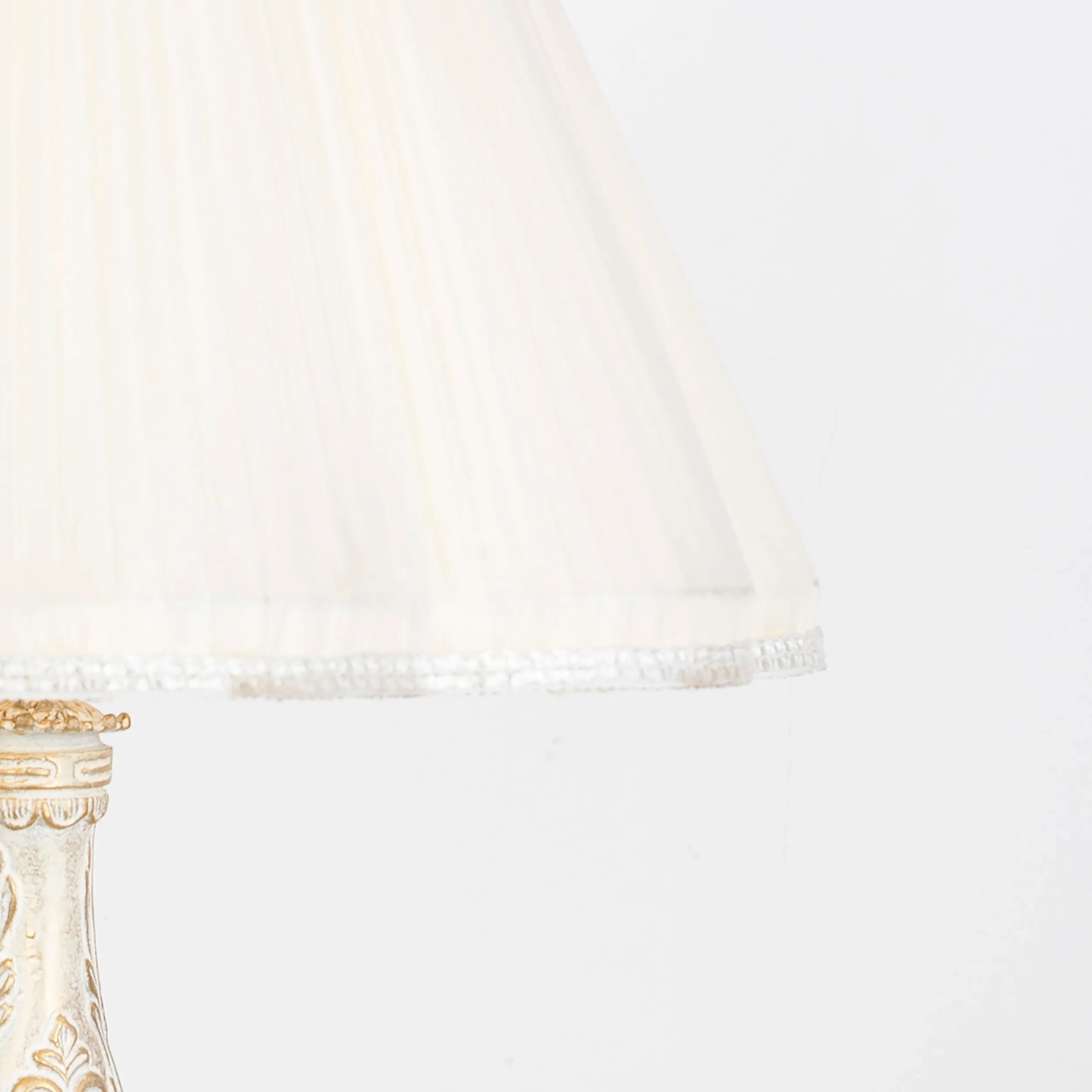 New Classic Table Lamp -VL-TBS-521491 - Image 4