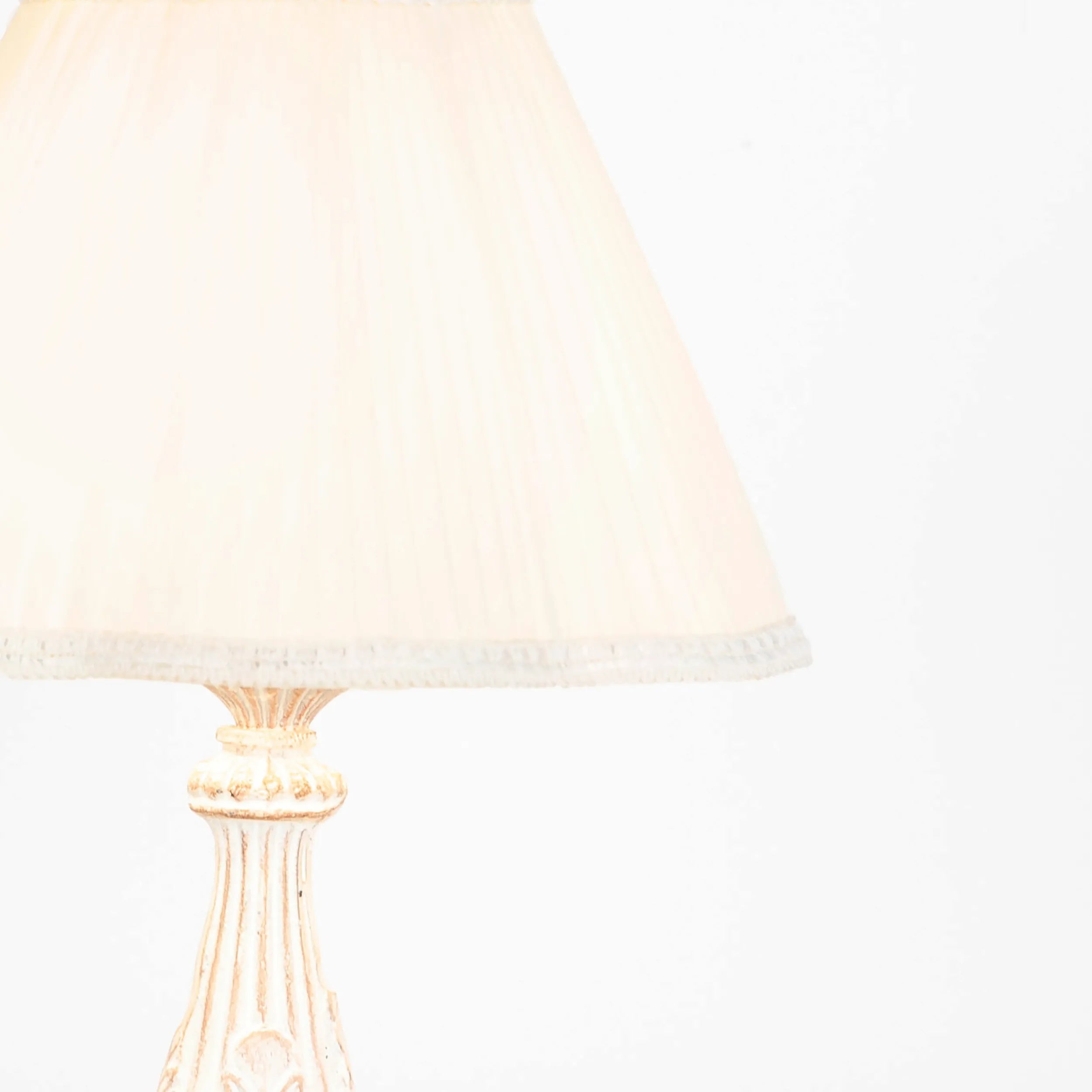 New Classic Table Lamp -VL-TBS-496466 - Image 2